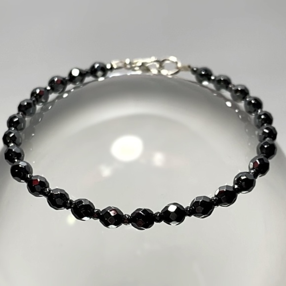 Hand Made Hematite Bracelet - Picture 5 of 8